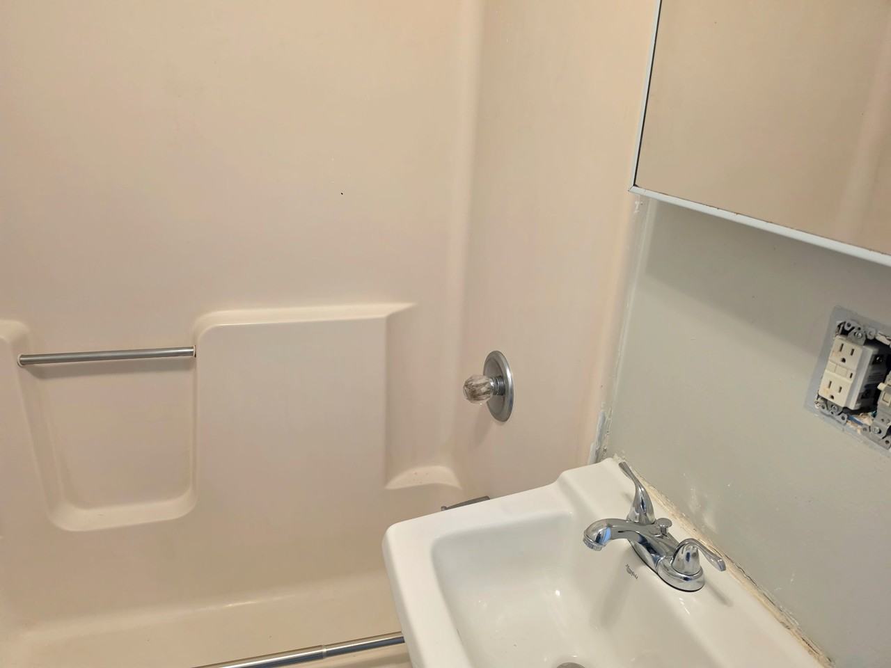 319 E College St #3 - Photo 3 of 14