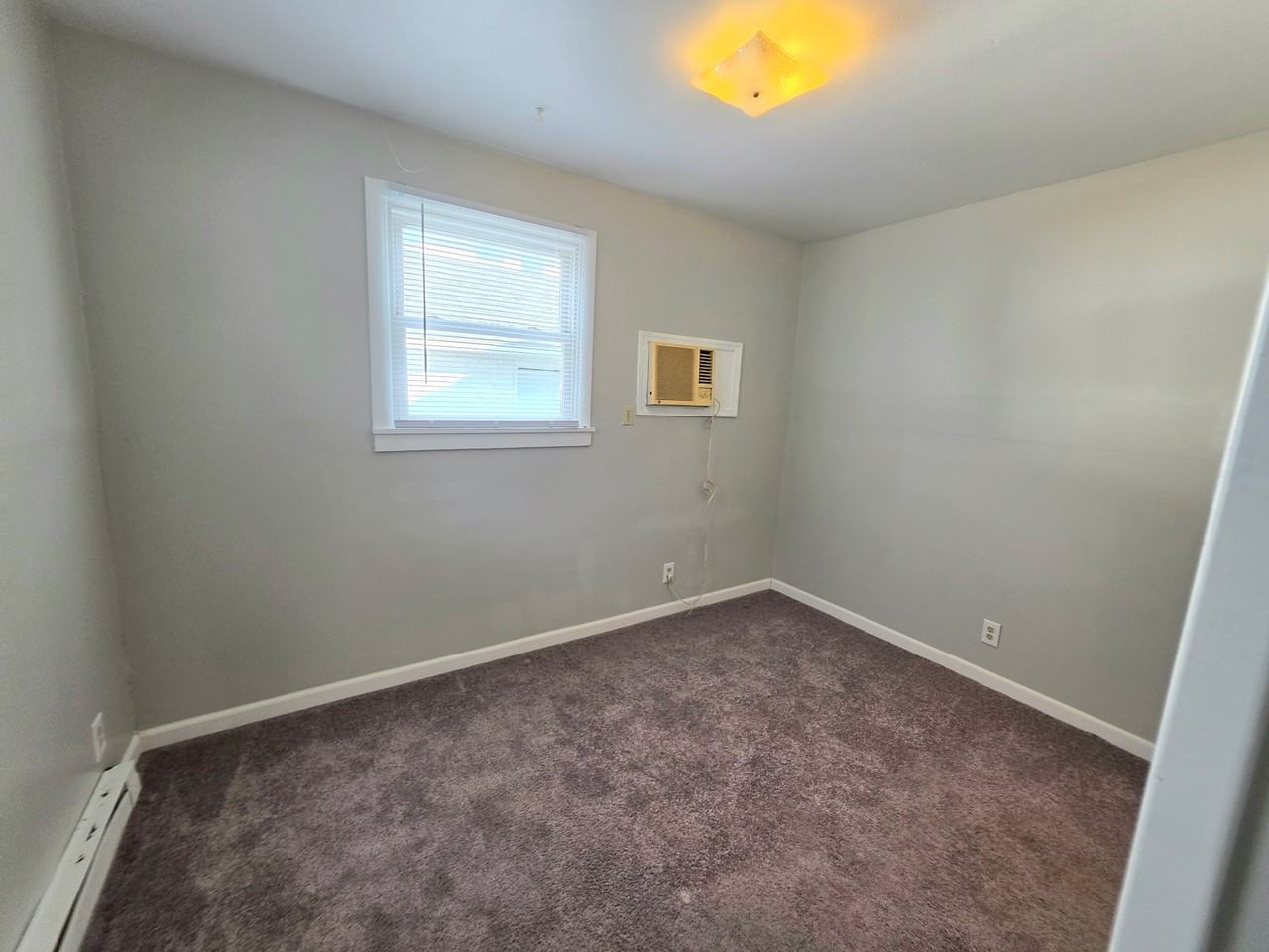 319 E College St #3 - Photo 7 of 14