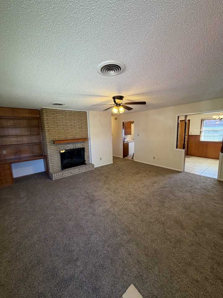 3802 58th St #A - Photo 3 of 11