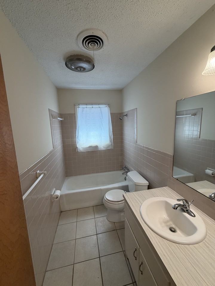 3802 58th St #A - Photo 6 of 11