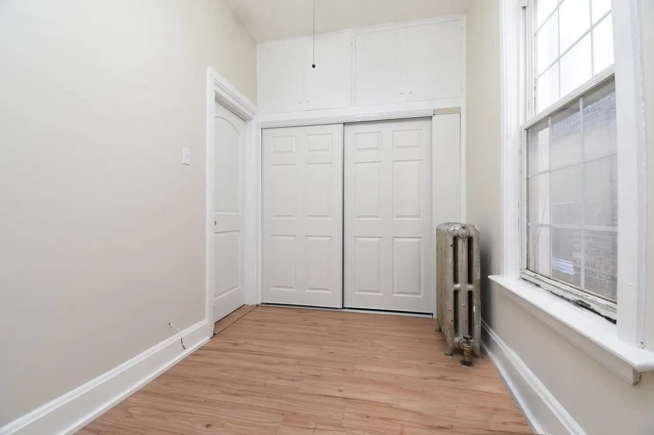 2106 N Whipple St #1 - Photo 5 of 18