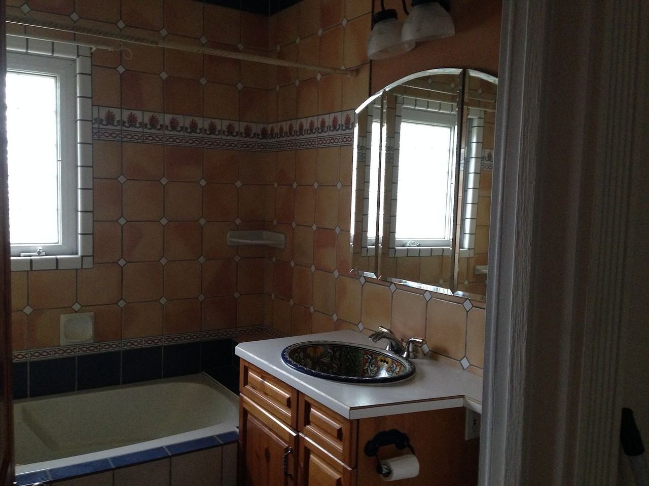 2530 11 Ave Nw - Photo 2 of 5