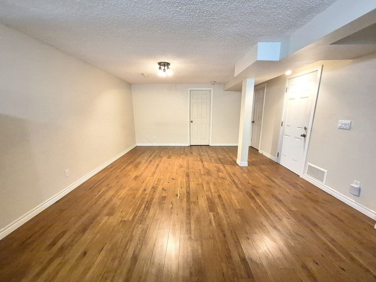 3939 14 Ave Ne - Photo 4 of 19