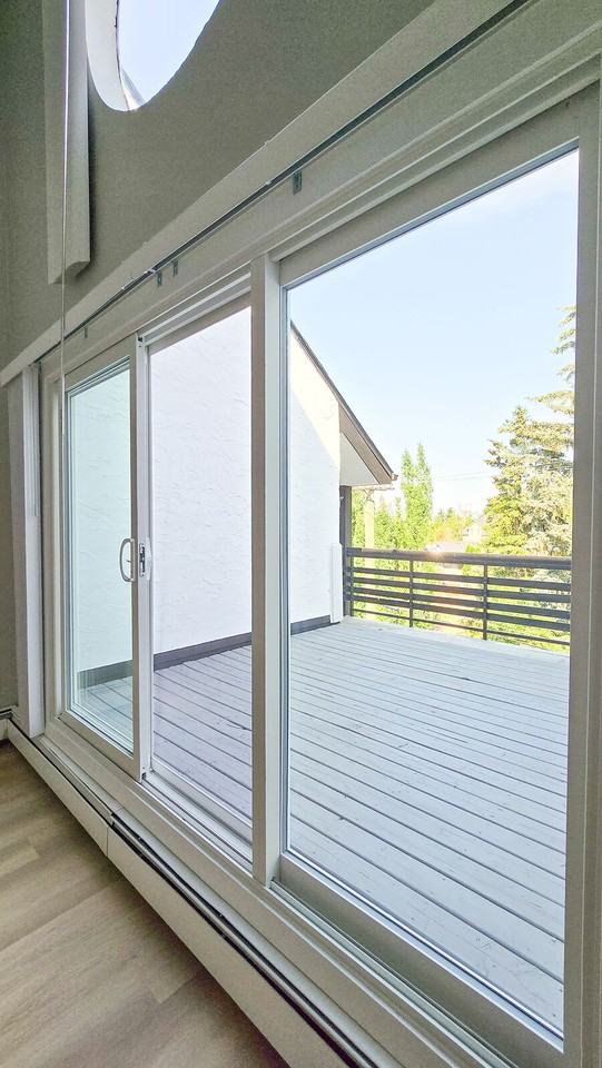 2420 14 St Sw - Photo 6 of 30