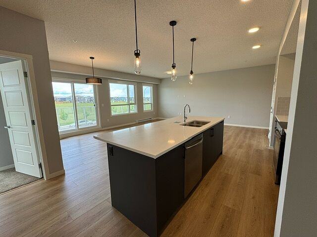 720 - 2216 - 550 Belmont Street Southwest - Photo 5 of 19