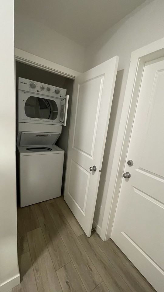 1225 Alpine Dr Sw - Photo 2 of 5