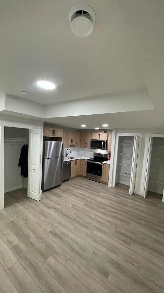1225 Alpine Dr Sw - Photo 4 of 5