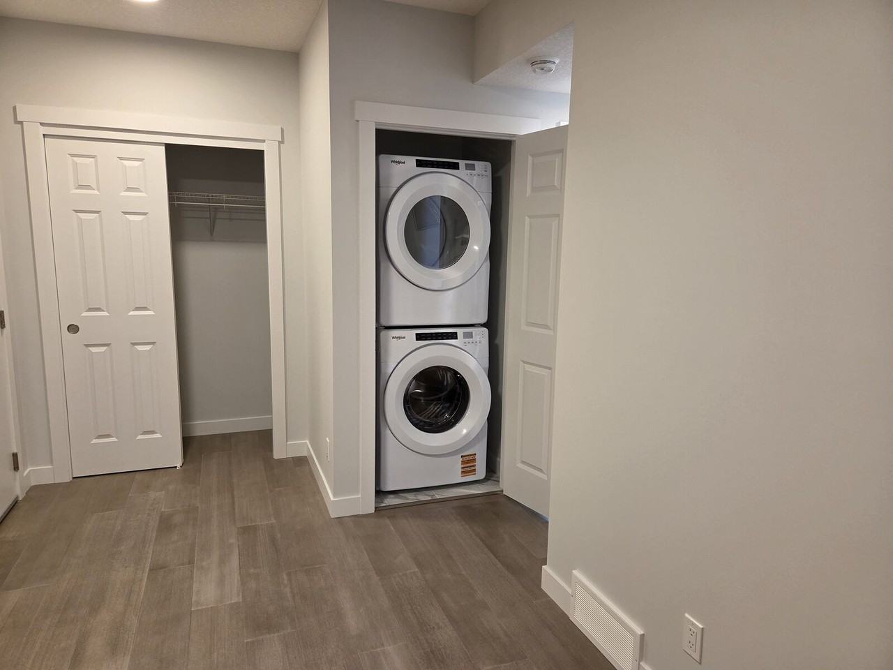 93 Setonstone Manor Se - Photo 3 of 10