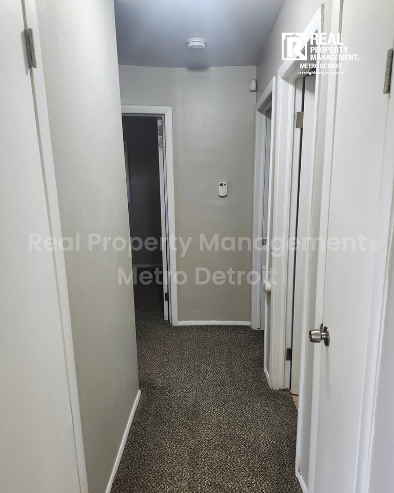 1173 Featherstone Rd - Photo 7 of 18