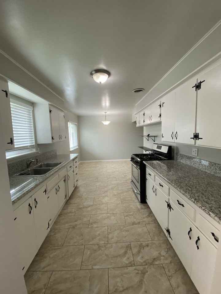 2091 Leoni Dr #NA - Photo 2 of 16