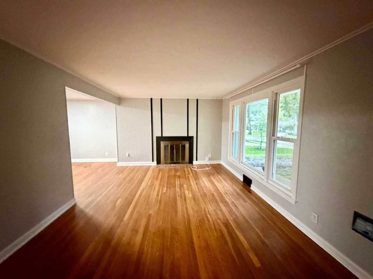 7047 Linden St - Photo 4 of 18