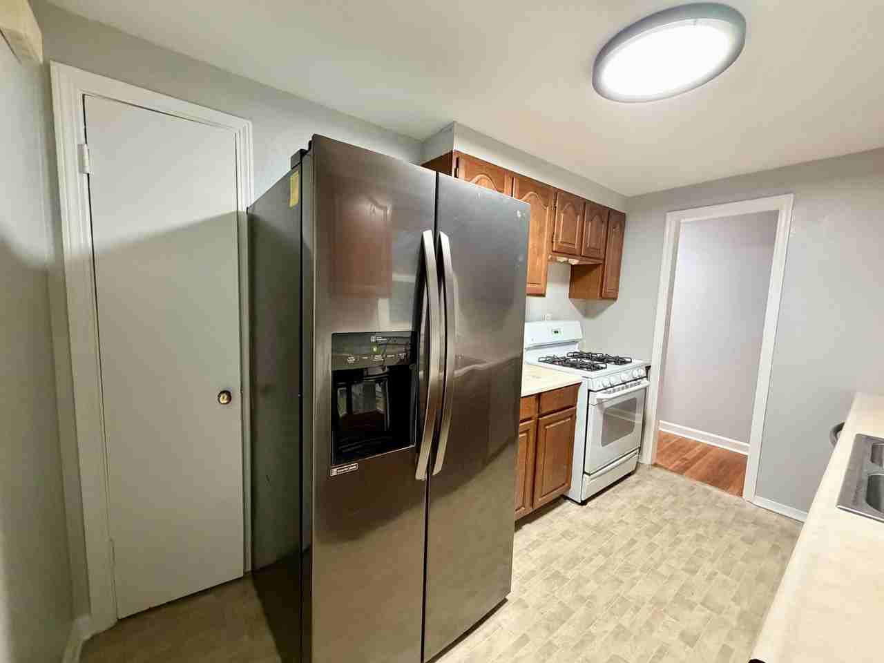 7047 Linden St - Photo 7 of 18