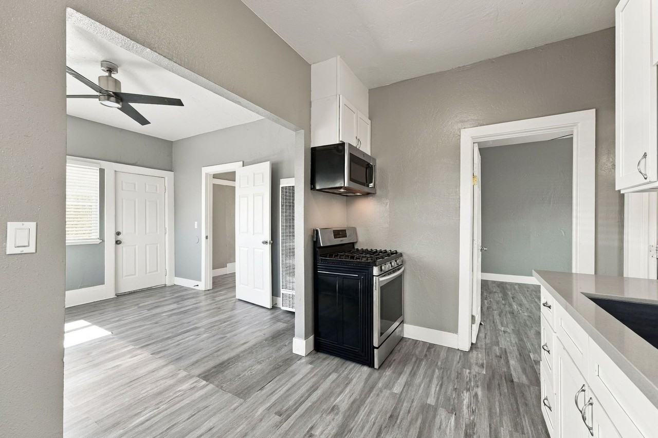 2982 26th Ave - Photo 6 of 36