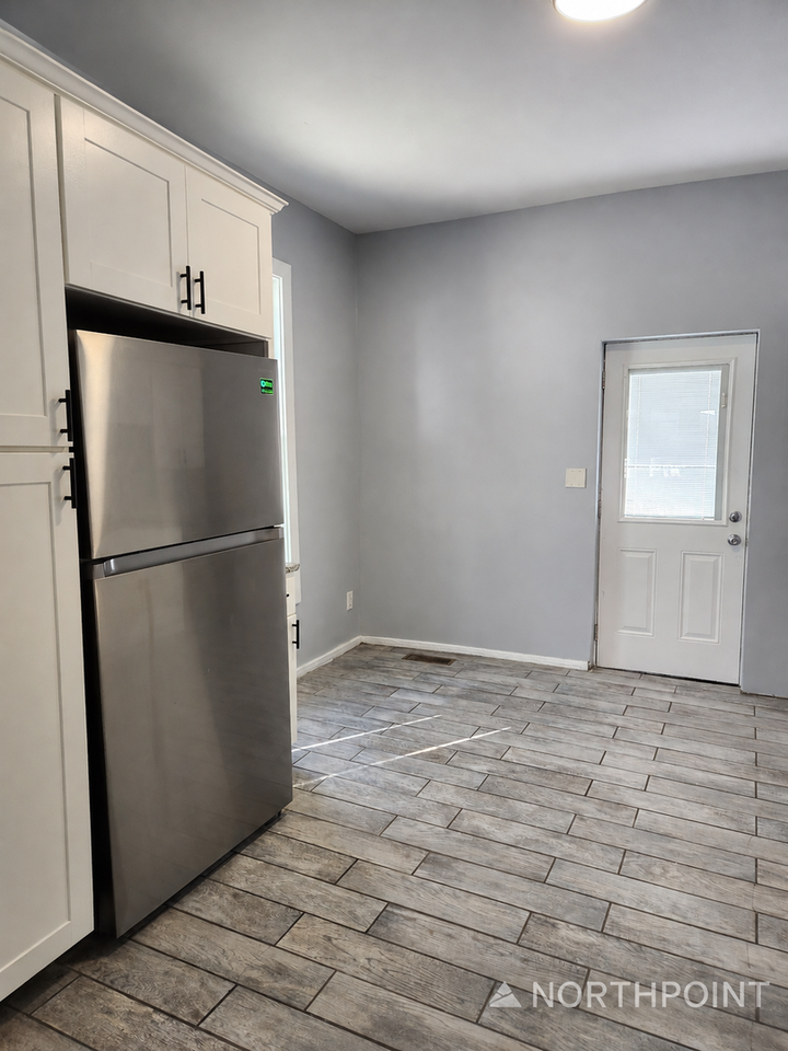 122 S Champion Ave - Photo 5 of 16