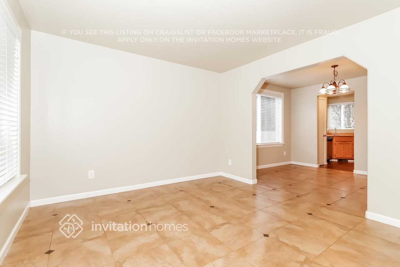 1007 96th Ave Se - Photo 5 of 17