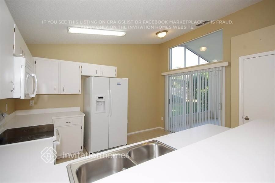 447 Emerald Cove Loop - Photo 7 of 18