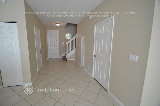 2781 S Evergreen Cir - Photo 2 of 10