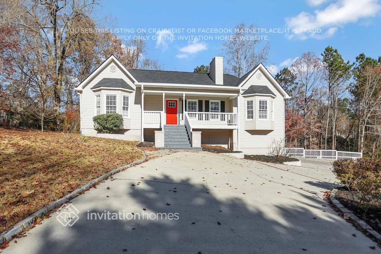 285 Austin Dr - Photo 2 of 27