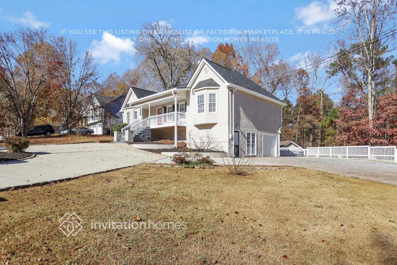 285 Austin Dr - Photo 3 of 27