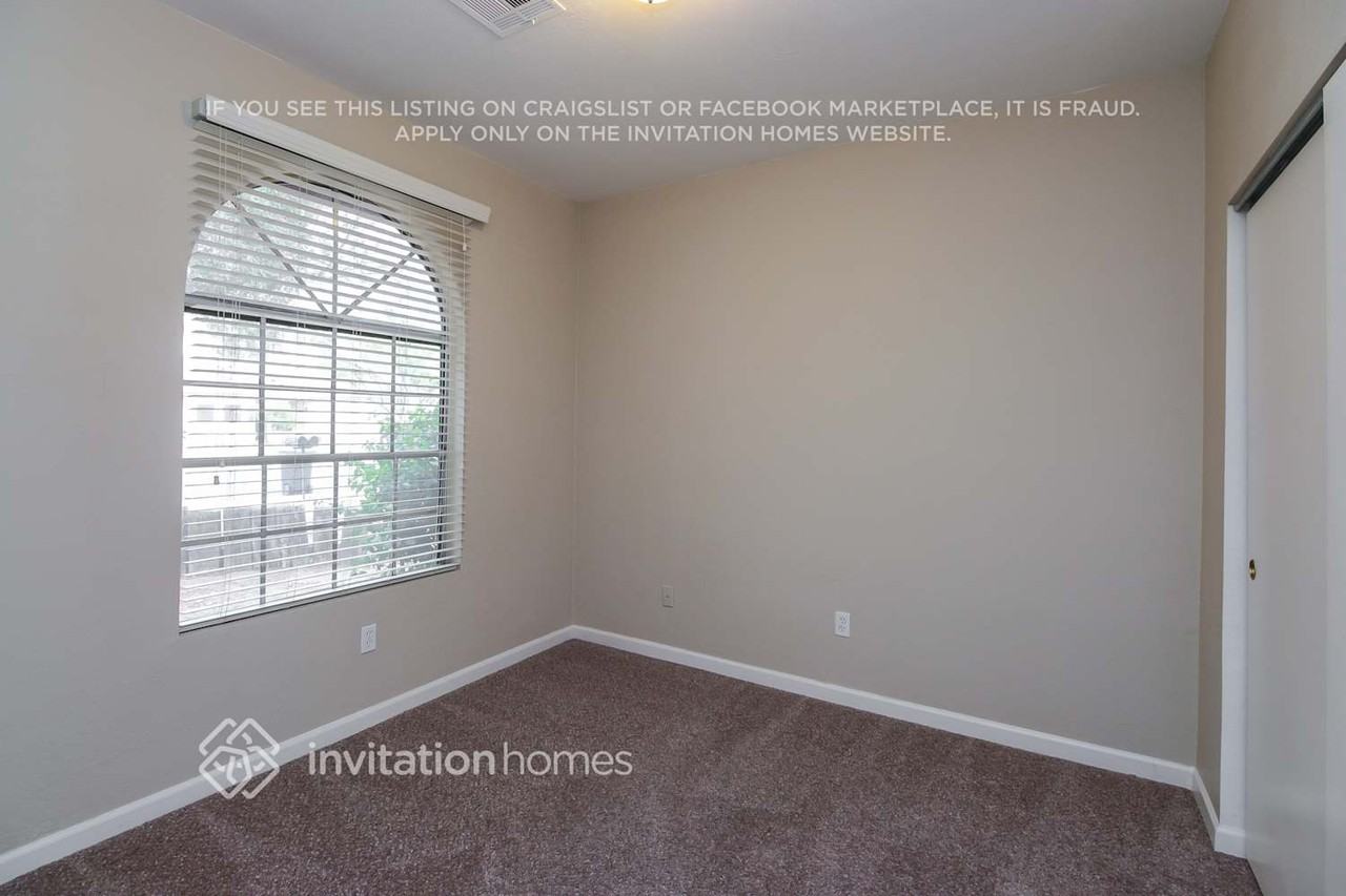 715 N Judd Ave - Photo 3 of 9
