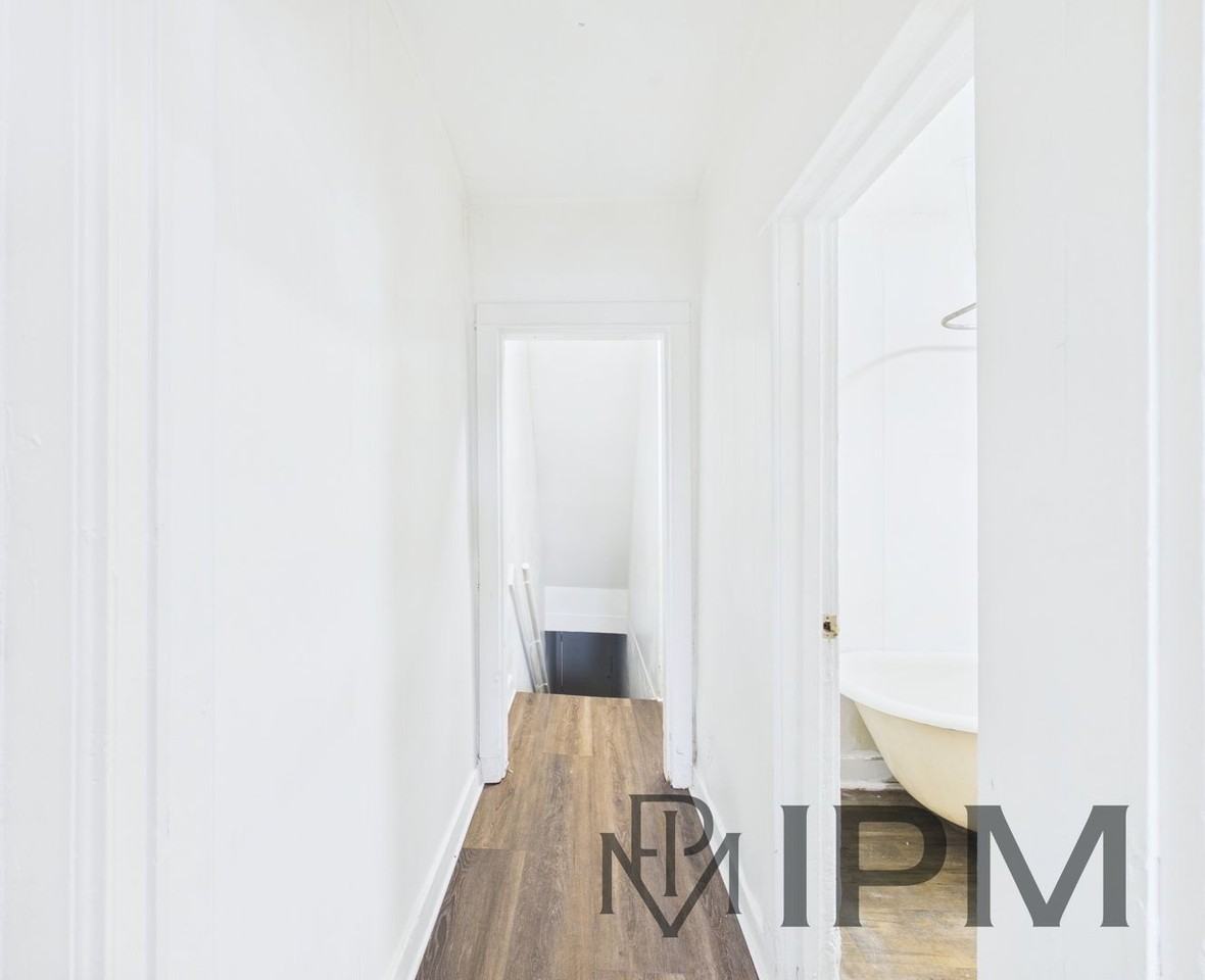 36 N Hartley St - Photo 3 of 14