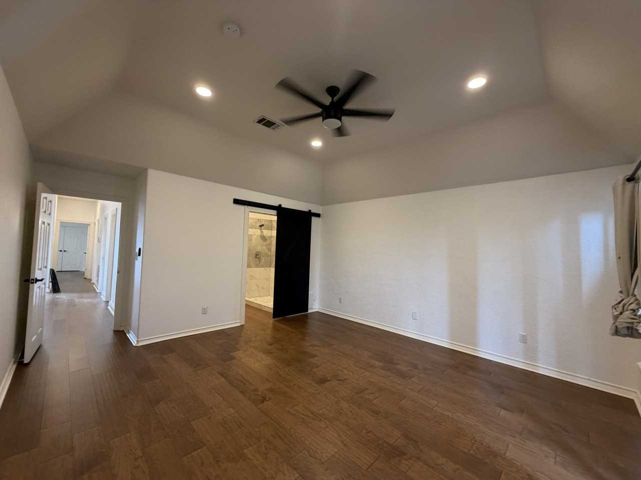 413 Seawind #1 - Photo 4 of 10