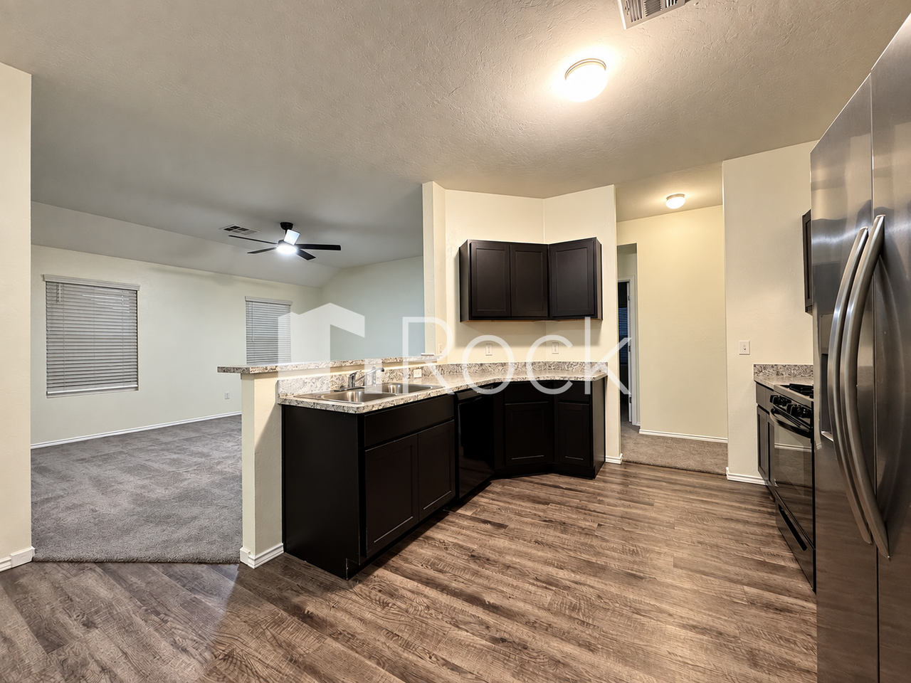 321 Karlee Ln - Photo 4 of 36