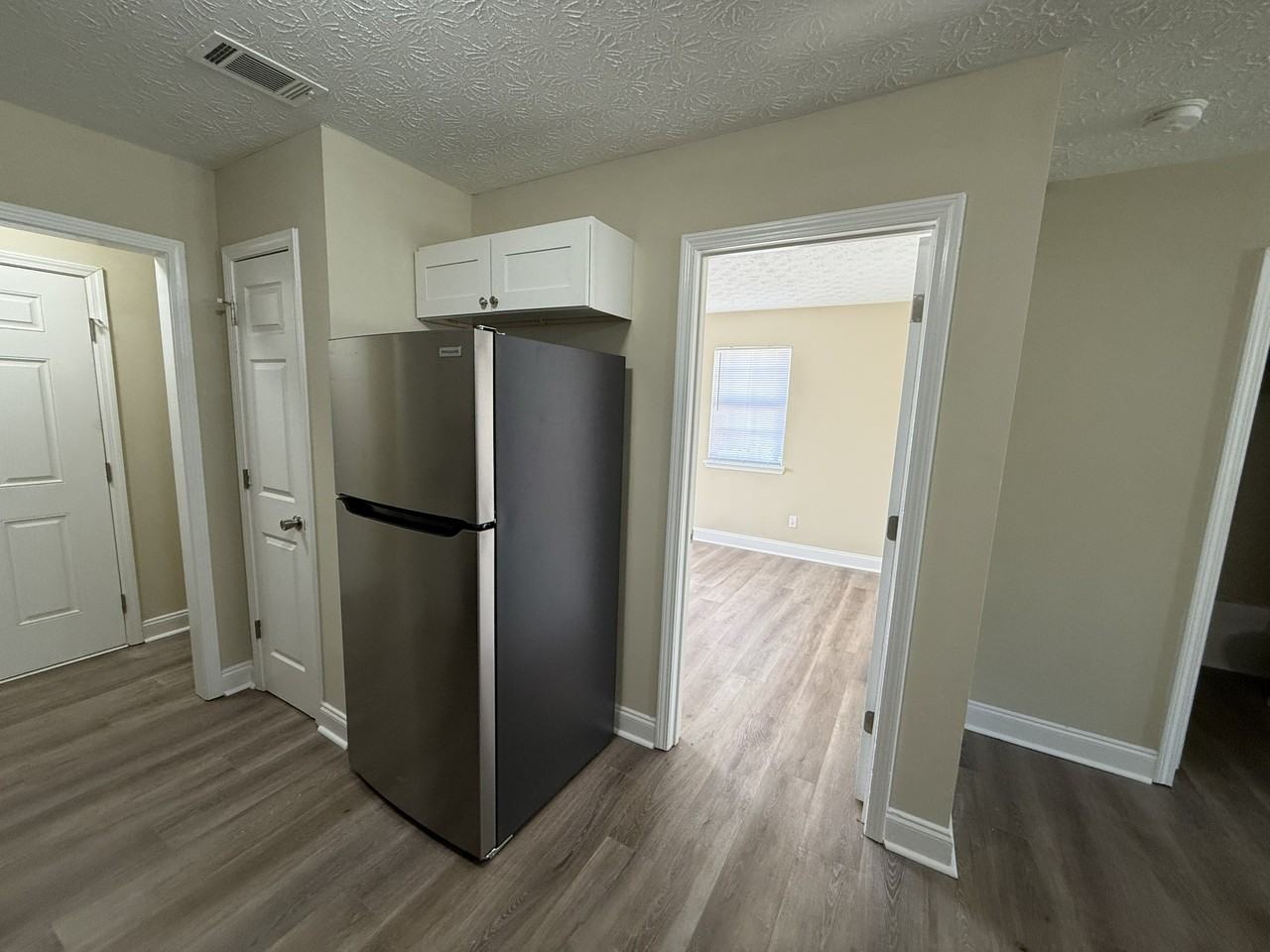 251 Westchester Cir #1 - Photo 4 of 15