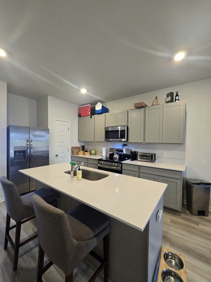 556 Trinity Way #1 - Photo 2 of 10