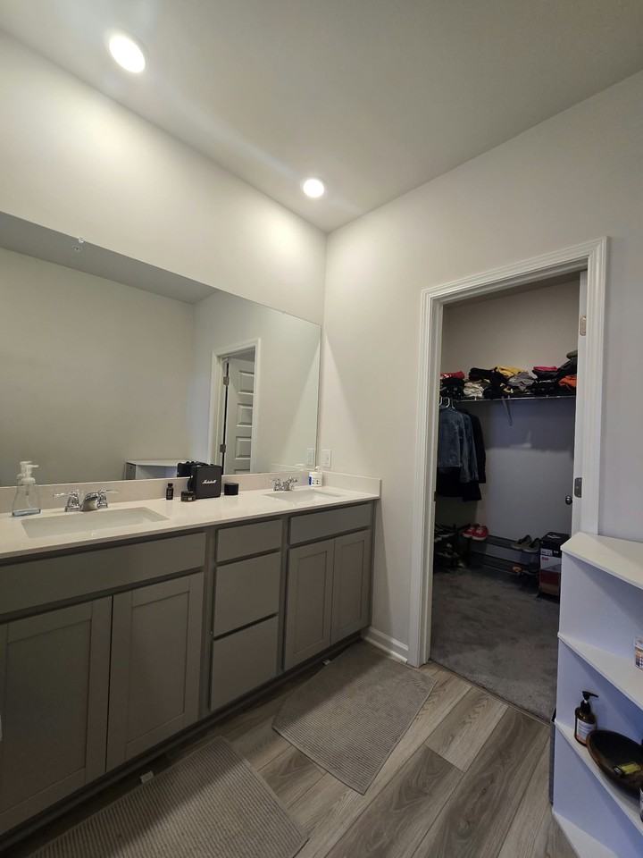 556 Trinity Way #1 - Photo 6 of 10