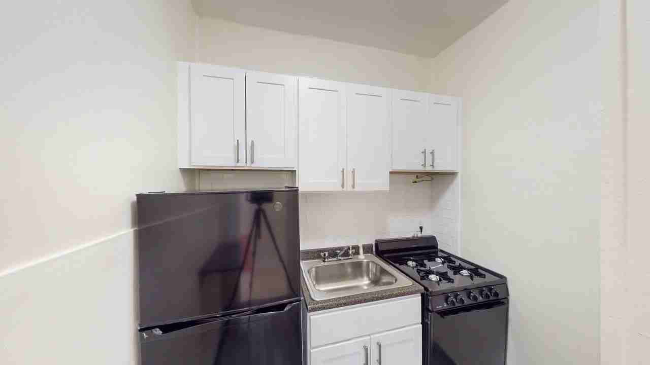 128 Allston St - Photo 4 of 11