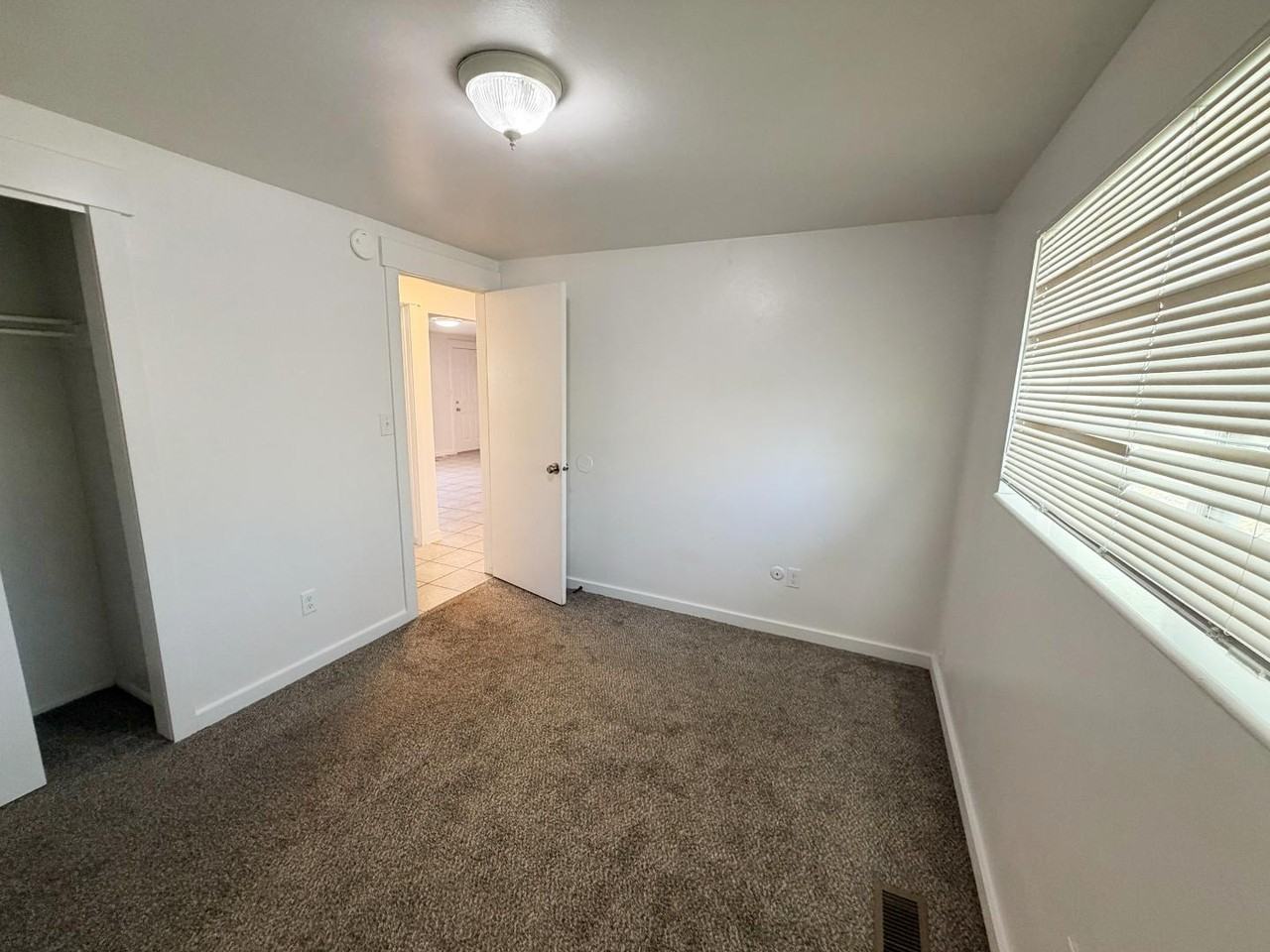 763 N 200 E - Photo 3 of 10