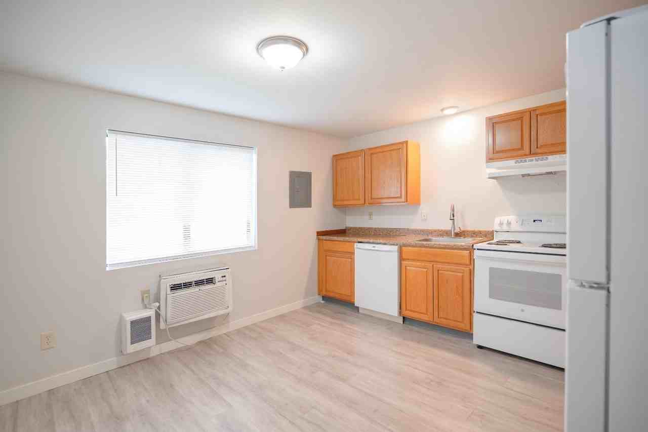 602 N 3rd St - Photo 4 of 13