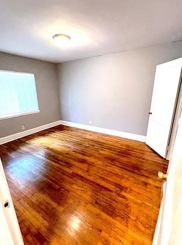 434 Sylvania Ave - Photo 5 of 7