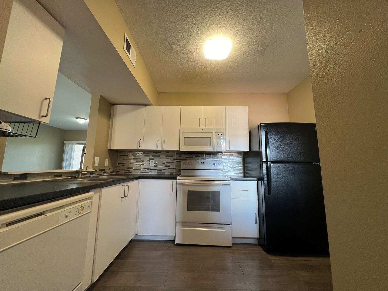 516 516 Villa Del Sol CircleUnit #1 - Photo 6 of 23