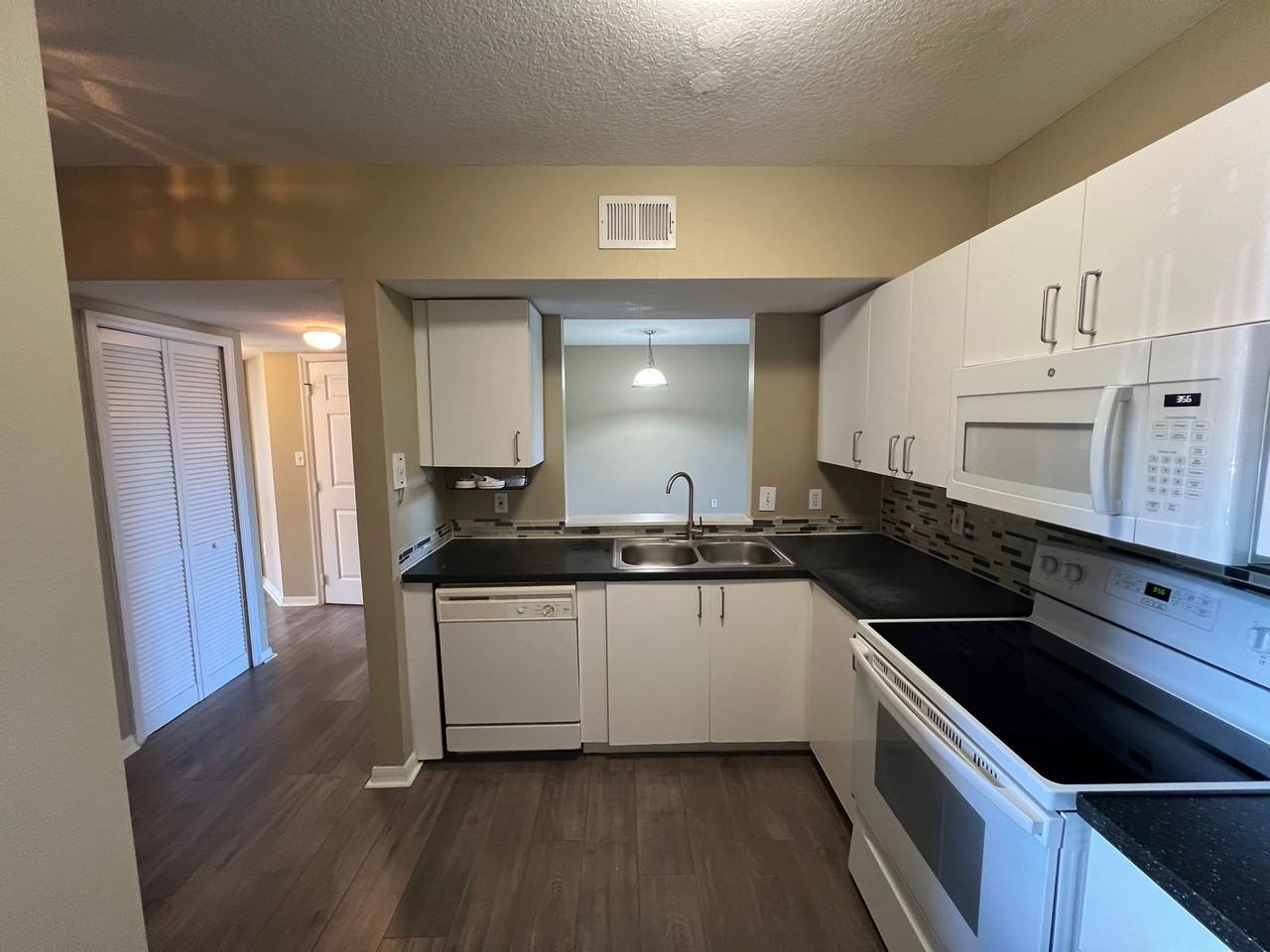 516 516 Villa Del Sol CircleUnit #1 - Photo 7 of 23