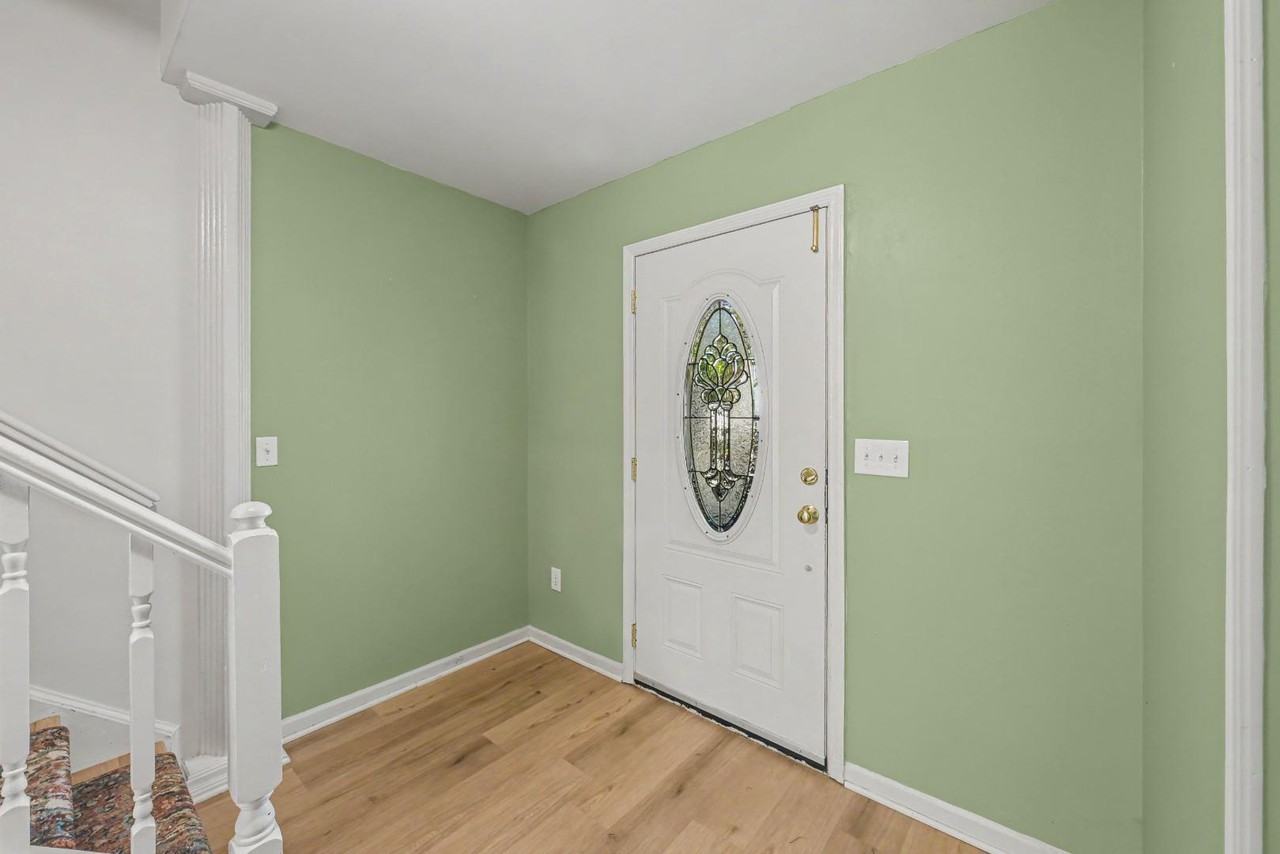 105 Kitridge Pt - Photo 3 of 11