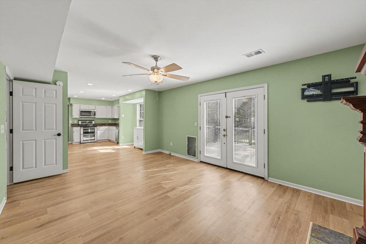105 Kitridge Pt - Photo 4 of 11