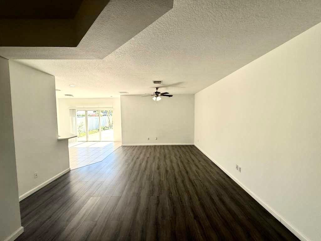 14548 Grand Cove Dr #1 - Photo 6 of 29