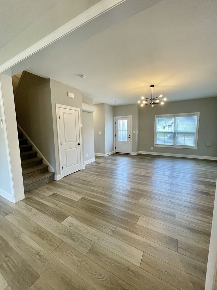 1027 Ridgestone Ct #1 - Photo 6 of 28
