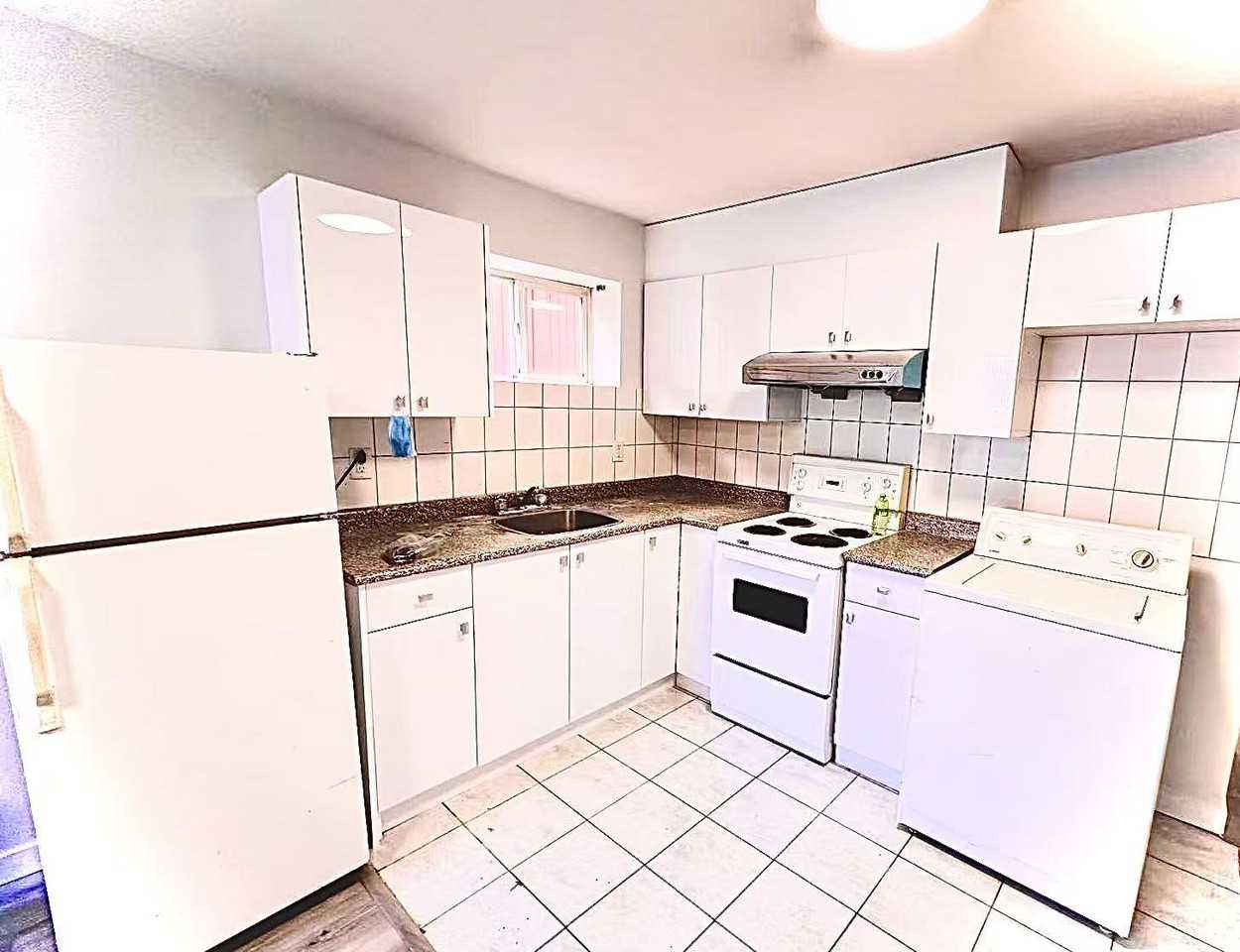 939 East 26th Avenue - Photo 2 of 6