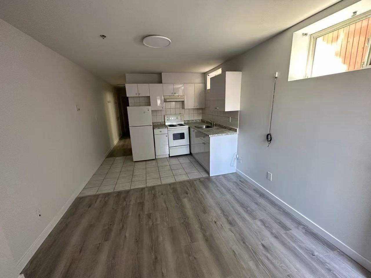 939 East 26th Avenue - Photo 6 of 6