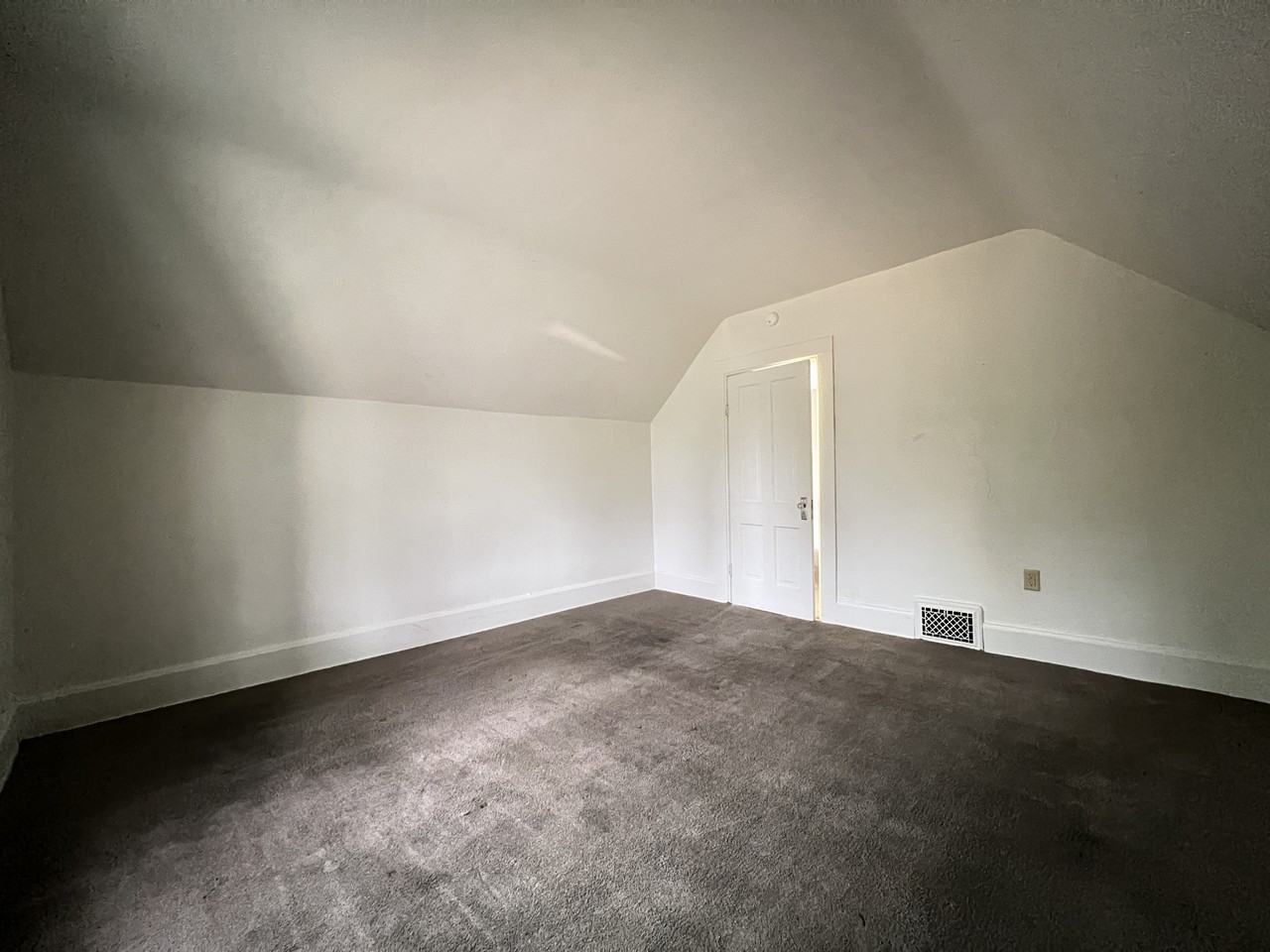 1258 University Ave #2 - Photo 7 of 9