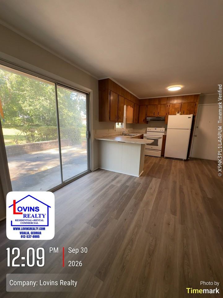 603 Waters Dr #1 - Photo 4 of 10