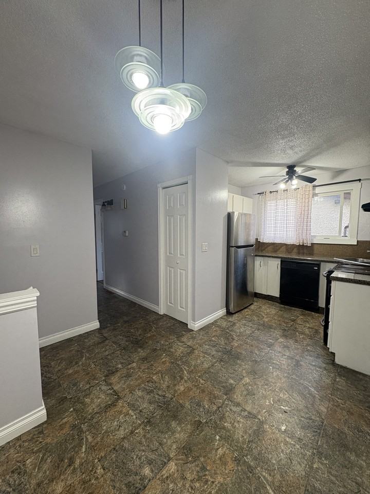 217 Paddington Rd - Photo 5 of 20