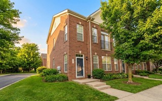 featured image of 332 S Roessler St #1