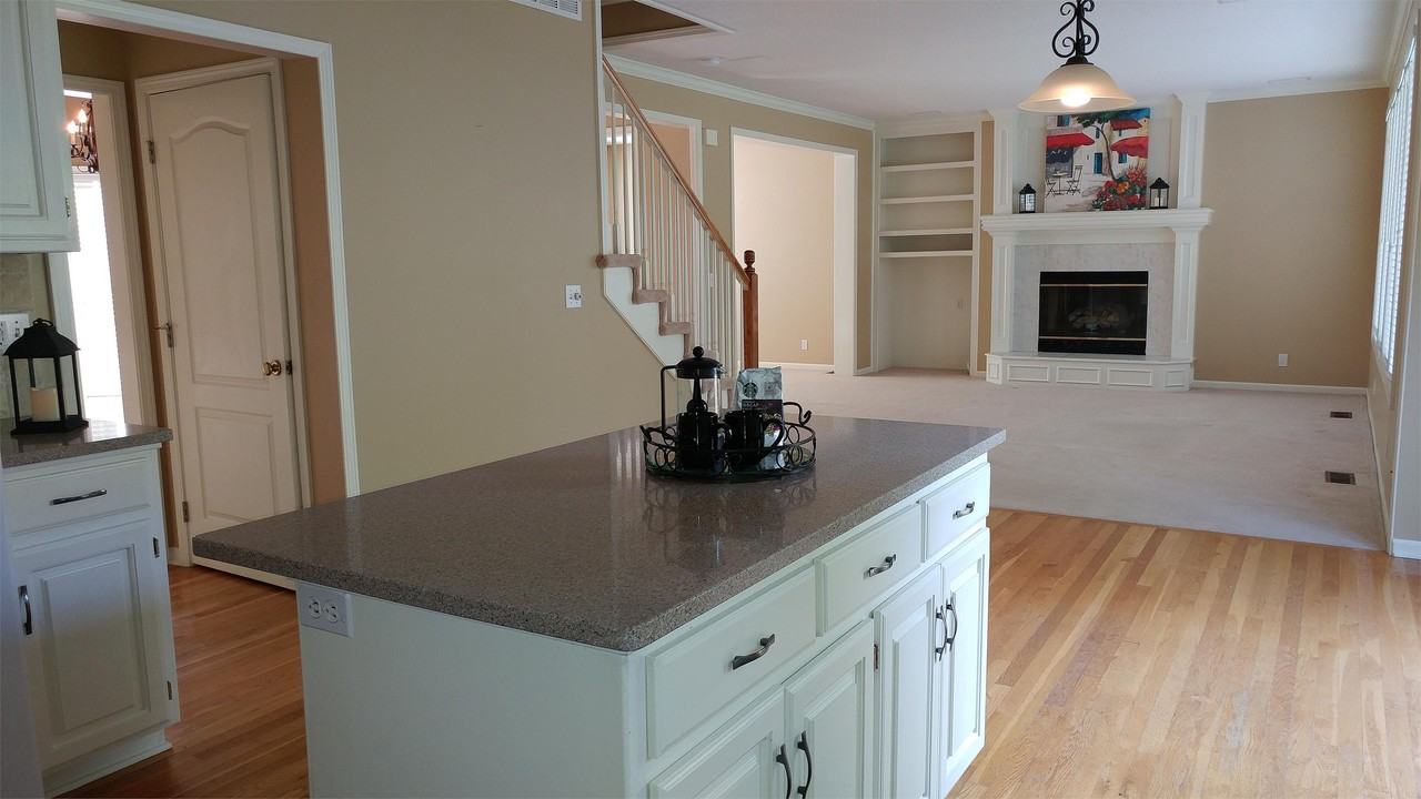 15757 Cedar St #1 - Photo 4 of 10