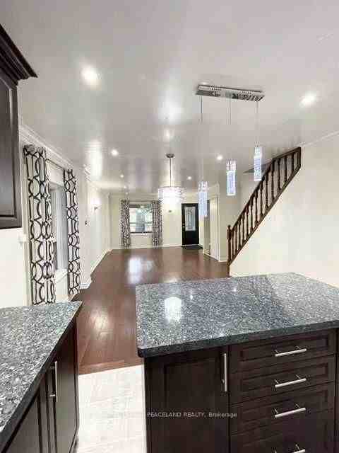 606 Coxwell Avenue - Photo 7 of 15