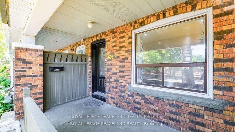 606 Coxwell Avenue - Photo 2 of 15