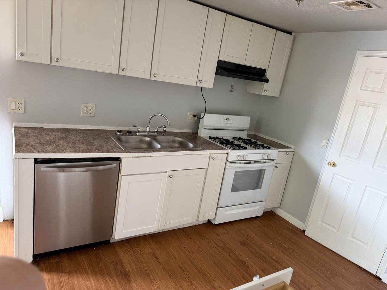4020 Thomas Ave #1 - Photo 7 of 20